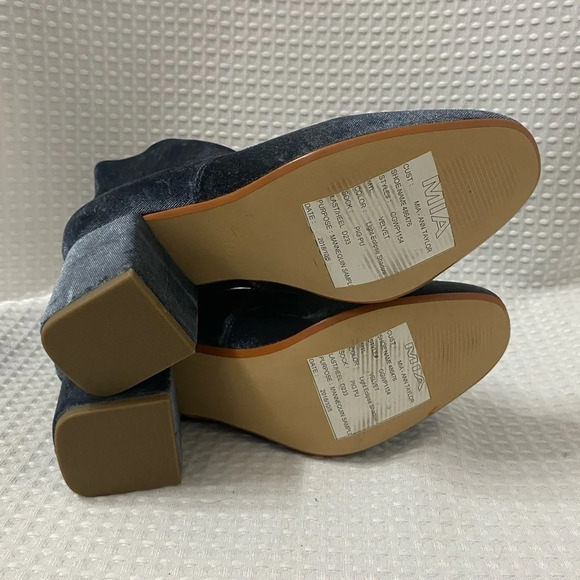 NEW W/O BOX LOFT Velvet Ankle Booties - Picture 5 of 5